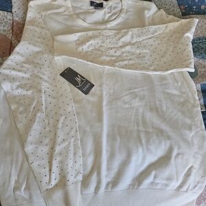 White long sleeve sweater